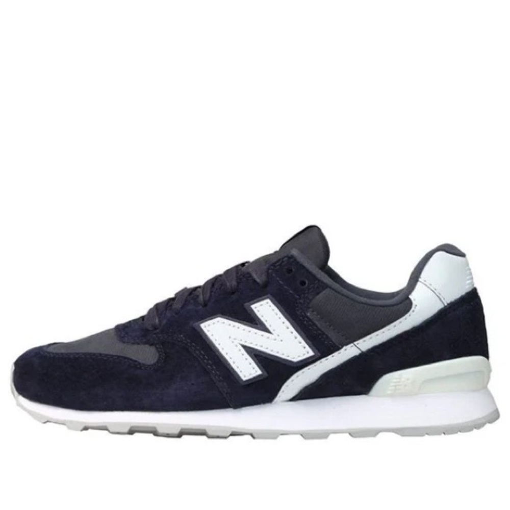 New Balance 996